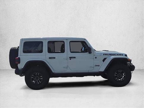 Used 2025 Jeep Wrangler Unlimited Rubicon image 4