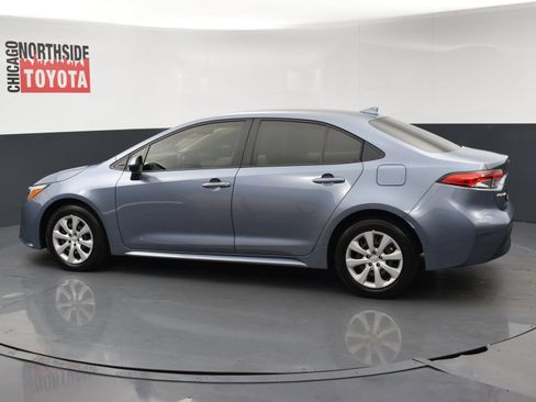 Used 2025 Toyota Corolla LE w/ Convenience Package FWD image 2