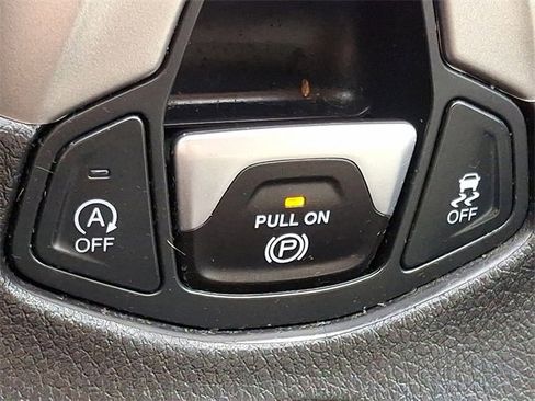 Used 2019 Jeep Compass Latitude w/ Cold Weather Group image 25