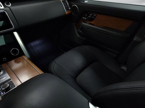 Used 2019 Land Rover Range Rover HSE image 23