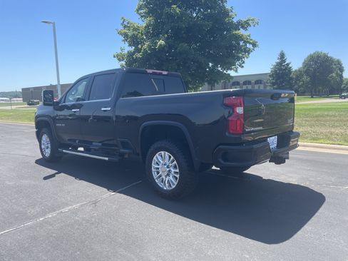 Used 2022 Chevrolet Silverado 3500 High Country w/ Safety Package II AWD/4WD image 3