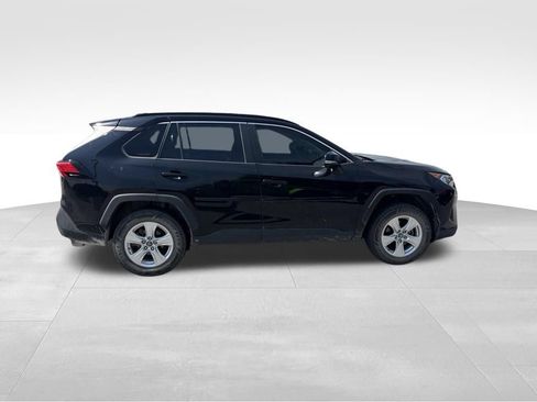 Used 2021 Toyota RAV4 XLE w/ Convenience Package AWD/4WD image 8
