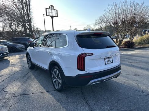 Used 2022 Kia Telluride EX w/ EX Premium Package image 8