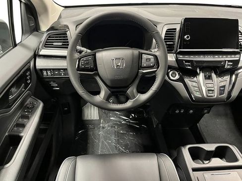 New 2026 Honda Odyssey Touring image 22
