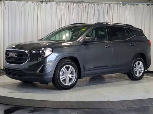 Used 2019 GMC Terrain SLE w/ Driver Convenience Package FWD image 5