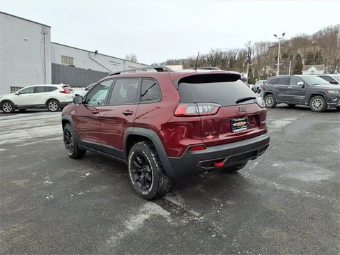 Used 2019 Jeep Cherokee Trailhawk w/ Cold Weather Group image 5