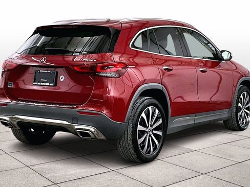 Used 2021 Mercedes-Benz GLA 250 4MATIC image 11