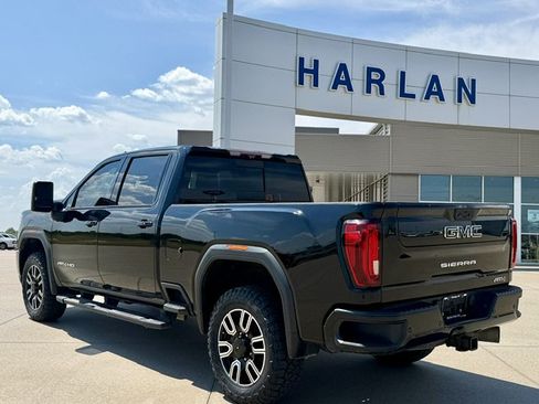 Used 2020 GMC Sierra 2500 AT4 w/ AT4 Premium Package AWD/4WD image 3