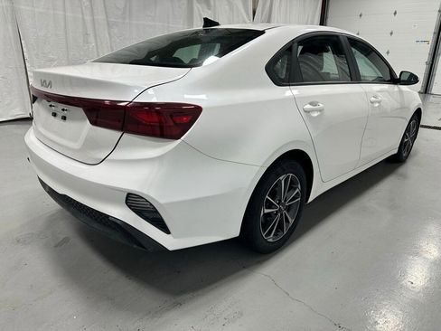 Used 2024 Kia Forte LXS image 7