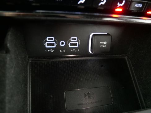 Used 2022 Jeep Grand Cherokee Overland image 30