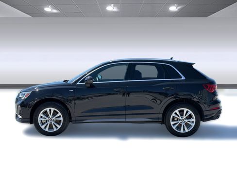 Certified 2023 Audi Q3 2.0T Premium Plus w/ Premium Plus Package AWD/4WD image 2