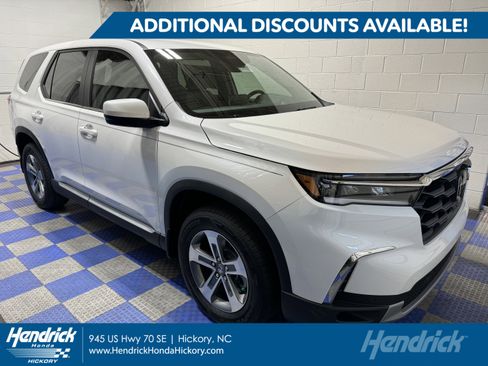 New 2025 Honda Pilot EX-L image 1