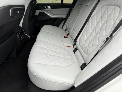 New 2026 BMW X5 sDrive40i image 30