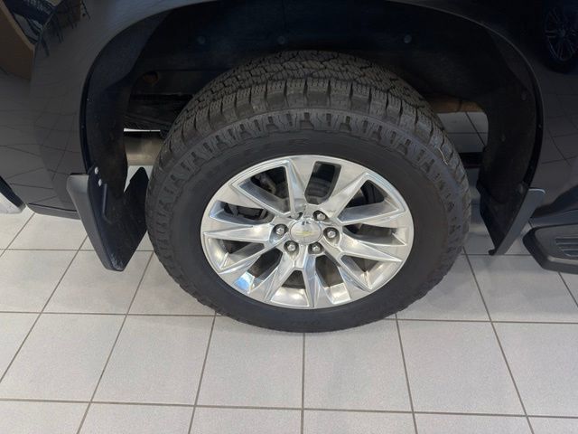 Used 2020 Chevrolet Silverado 1500 LTZ w/ LTZ Plus Package AWD/4WD image 40