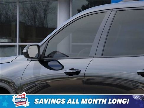 New 2026 Chevrolet Traverse Z71 w/ Driver Confidence Package AWD/4WD image 12