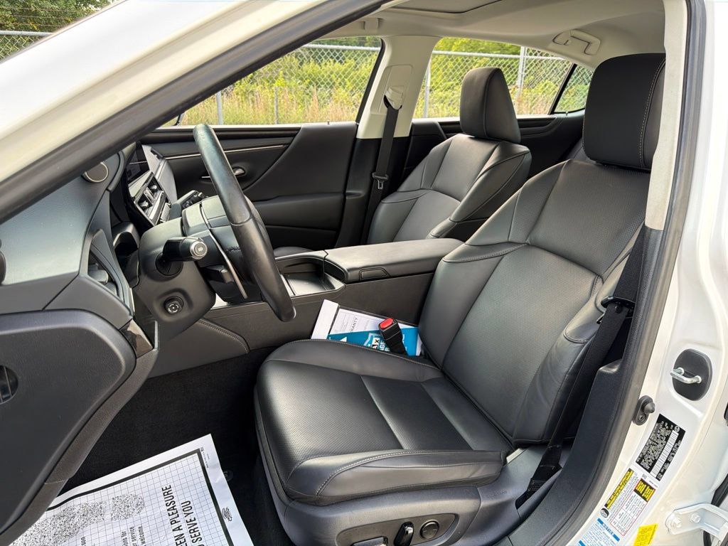 Used 2023 Lexus ES 250 w/ Premium Package w/ Premium Package AWD/4WD image 23