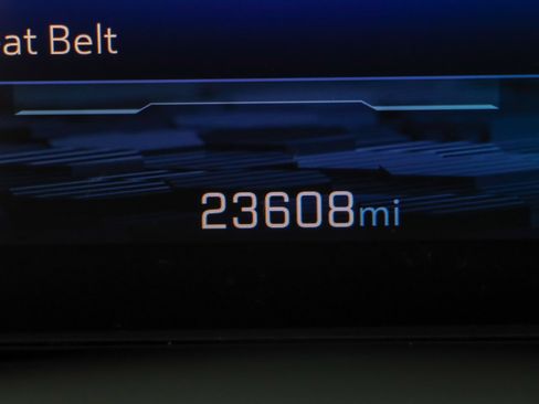 Used 2025 Chevrolet Suburban LT w/ Comfort Package image 17