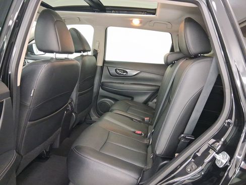 Used 2016 Nissan Rogue SL w/ SL Premium Package image 12