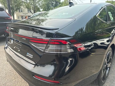 Used 2024 Honda Accord Sport image 8