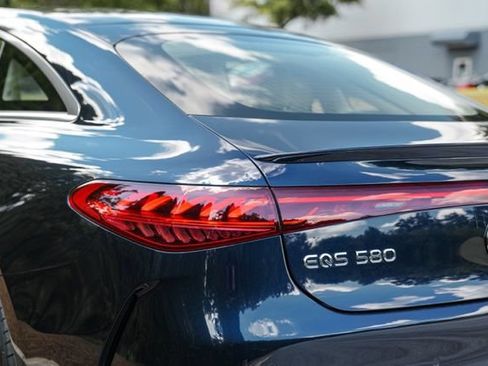 Used 2023 Mercedes-Benz EQS 580 4MATIC Sedan image 15