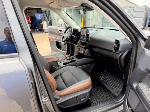 Used 2022 Ford Bronco Sport Outer Banks w/ Tech Package AWD/4WD image 9