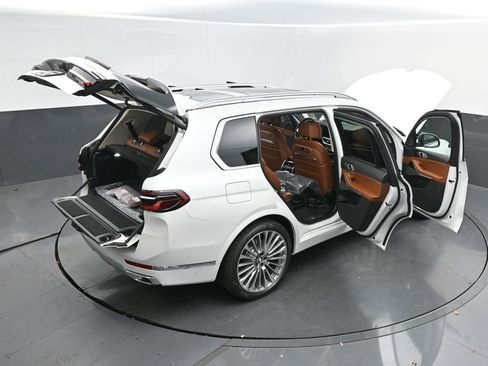 New 2026 BMW X7 xDrive40i image 63