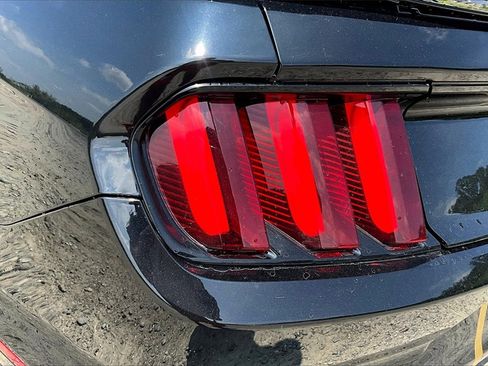 Used 2017 Ford Mustang GT Premium w/ Equipment Group 401A image 27