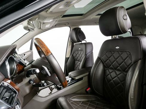 Used 2019 Mercedes-Benz GLS 550 4MATIC image 4