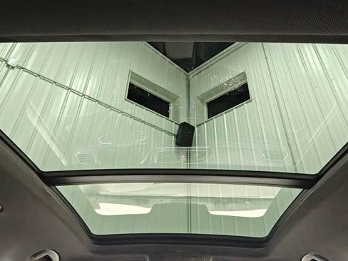 Used 2024 Volkswagen Tiguan SE R-Line image 14