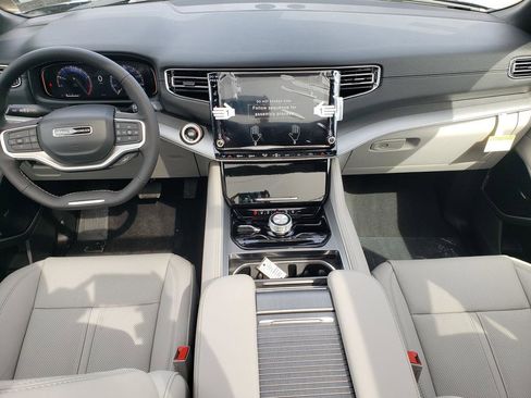 New 2026 Jeep Grand Wagoneer Limited AWD/4WD image 16