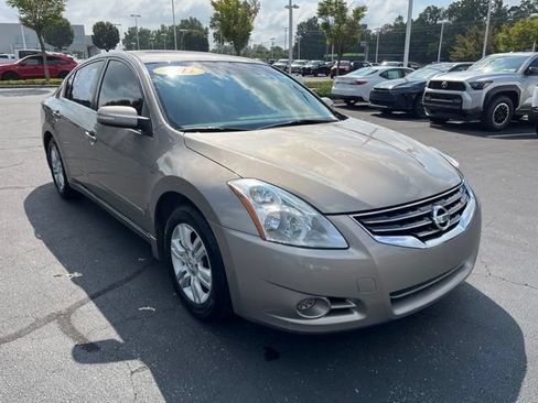Used 2011 Nissan Altima 2.5 SL w/ 2.5SL Pkg FWD image 4