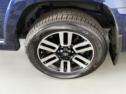 Used 2019 Toyota 4Runner Limited AWD/4WD image 23
