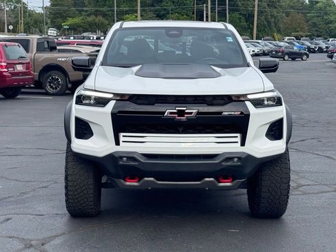 Used 2023 Chevrolet Colorado ZR2 w/ ZR2 Convenience Package III AWD/4WD image 19