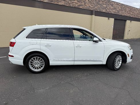 Used 2017 Audi Q7 3.0T Prestige AWD/4WD image 10