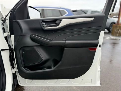 Certified 2022 Ford Escape SE w/ Cold Weather Package image 15