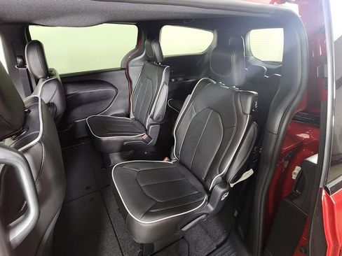 New 2026 Chrysler Pacifica Limited w/ S Appearance Package image 30