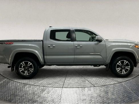 Used 2019 Toyota Tacoma TRD Sport image 8