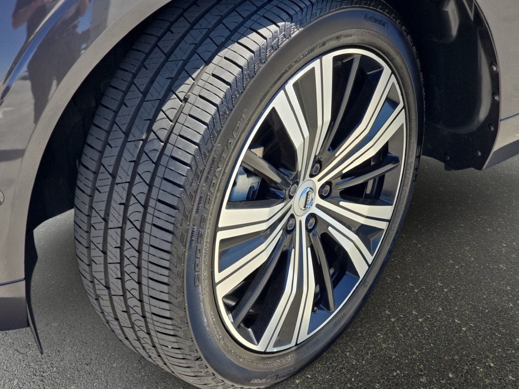 Used 2023 Volvo XC60 B5 Ultimate FWD image 36
