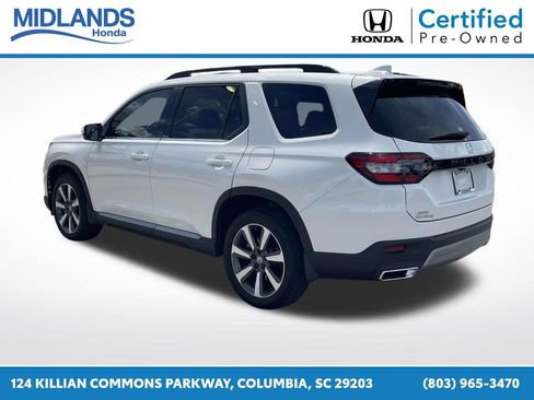 Used 2025 Honda Pilot Touring image 4