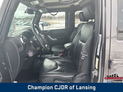 Used 2016 Jeep Wrangler Unlimited Sahara w/ Connectivity Group image 19