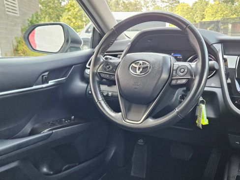 Used 2024 Toyota Camry SE FWD image 9