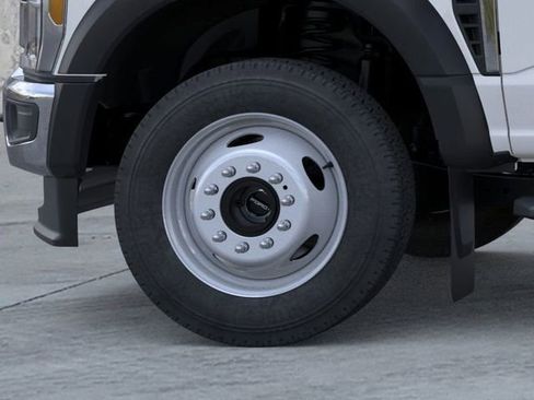 New 2025 Ford F550 4x4 Regular Cab Super Duty w/ XL Chrome Package image 19