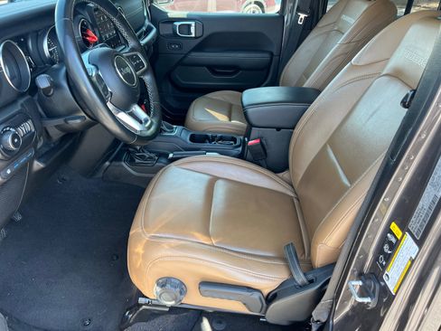 Used 2021 Jeep Wrangler Unlimited Rubicon 4xe w/ Cold Weather Group image 9