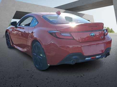 Certified 2023 Toyota GR86 Premium image 4