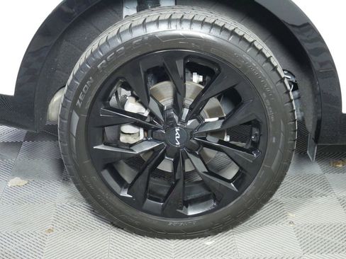 Certified 2023 Kia Sorento SX AWD/4WD image 13