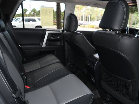 Used 2023 Toyota 4Runner SR5 Premium image 19