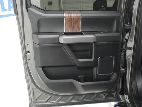 Used 2019 Ford F150 Lariat RWD image 28