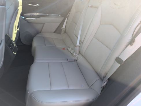 Used 2019 Cadillac XT4 Luxury w/ Cold Weather Package image 27