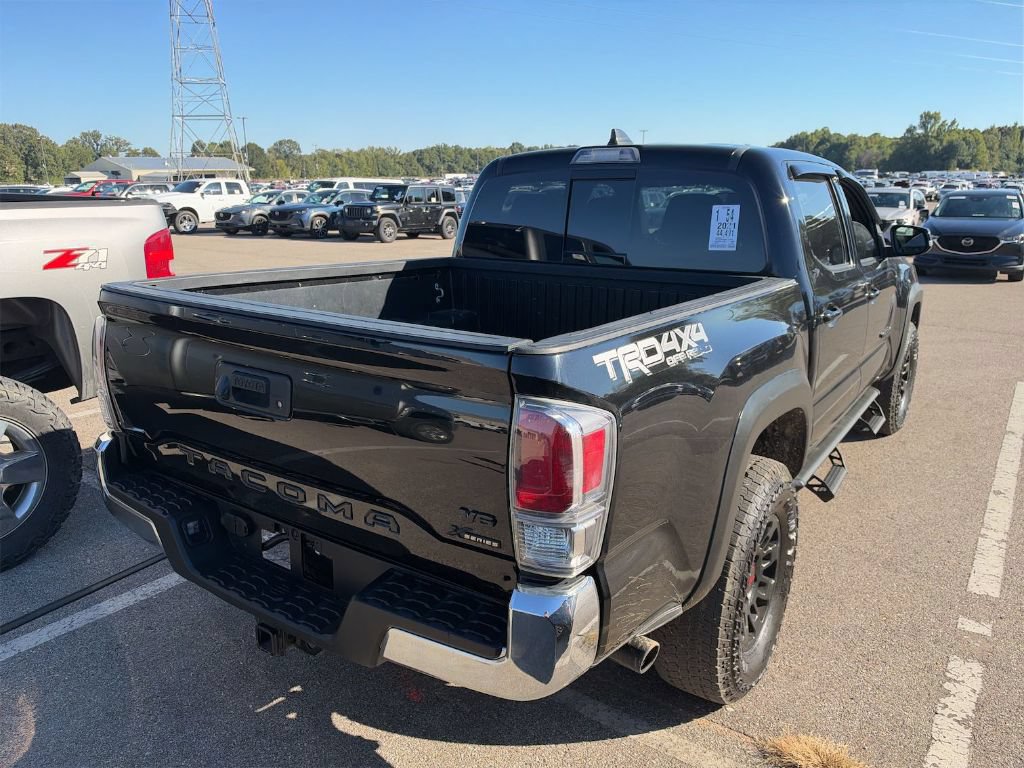 Used 2021 Toyota Tacoma TRD Off-Road AWD/4WD image 9
