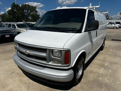 Used 2001 Chevrolet Express 1500 RWD image 69